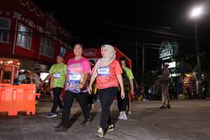 BIB: 3769, 3607, 3909
                            <button type="button" onclick="openModal(26263741)" class="btn btn-primary btn-sm float-right btn-popup" data-toggle="modal" data-target=".modal-high-quality">
                        <i class="fas fa-shopping-cart"></i> Add to Cart
                    </button>
                                            <button type="button" onclick="isThisMe(26263741, true)" class="btn btn-success btn-sm float-right btn-popup btn-isme hidden" data-toggle="tooltip" data-placement="bottom" title="นี่คือรูปของคุณใช่ไหม คลิกที่นี่เพื่อเอาเข้าอัลบั้ม">
                        <i class="fas fa-plus"></i> Add to album
                    </button>
                    <button type="button" onclick="isThisMe(26263741, false)" class="btn btn-warning btn-sm float-right btn-popup btn-isnotme hidden">
                        <i class="fas fa-ban"></i> Remove from album
                    </button>